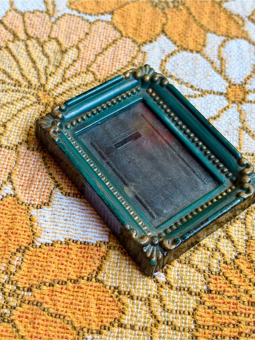 💚⚜️✨ Vintage 1970s Ornate Green Frame ✨⚜️💚